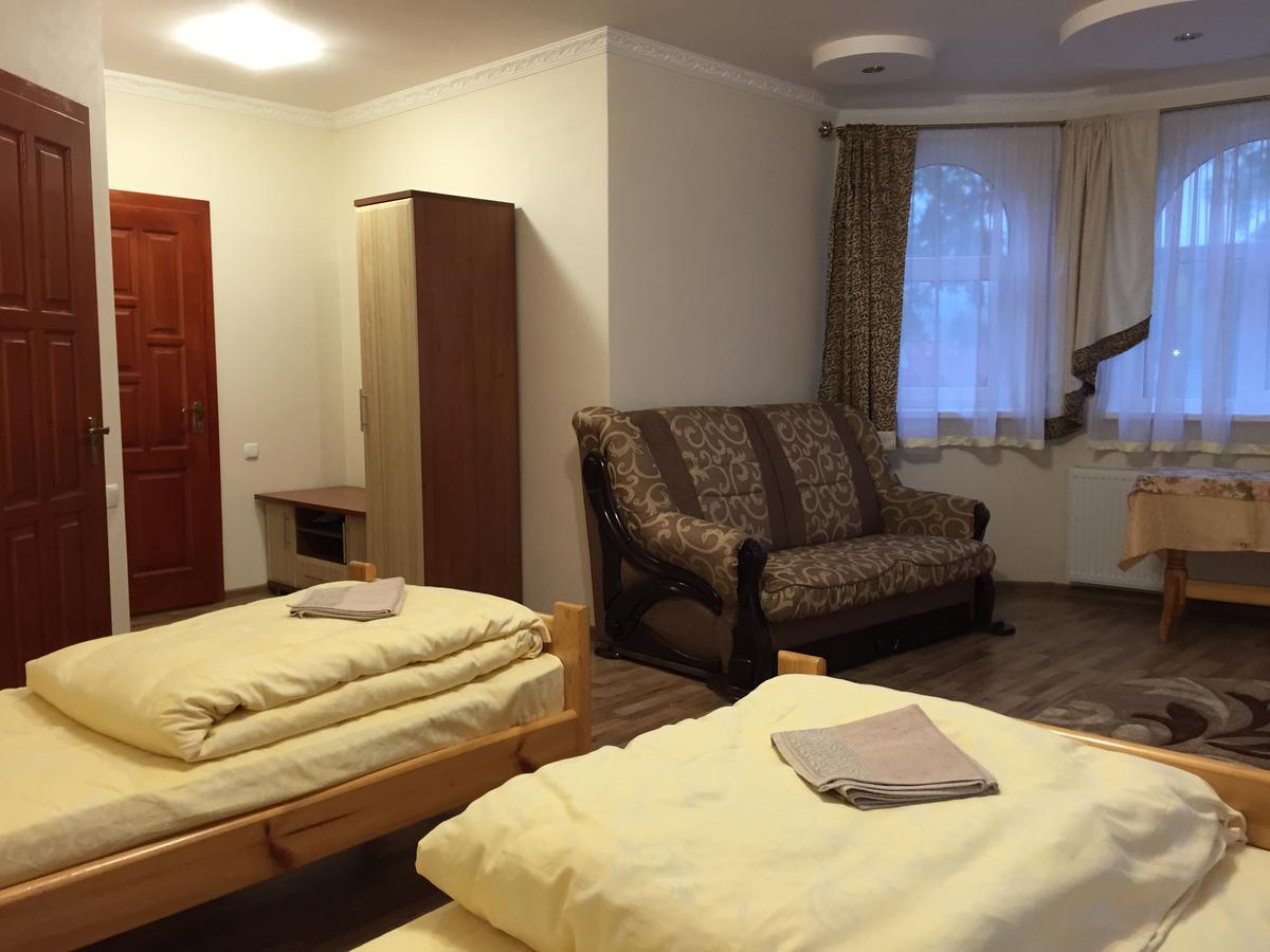 Franc Hotel Yasinya Exterior photo
